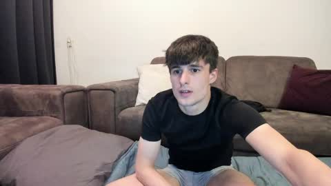 Snapshot of skinnyguywithbigd chatting on 04/14/26, 11:44 skinnyguywithbigd online show from 04/14/26, 11:44