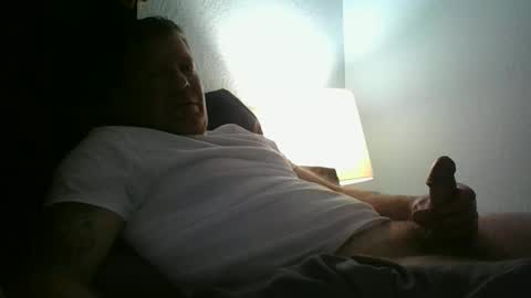 Snapshot of skinnymeat858205 chatting on 11/24/25, 04:34 skinnymeat858205 online show from 11/24/25, 04:34