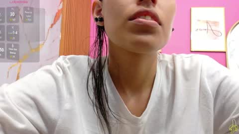 Snapshot of skinnyneighbour_ chatting on 05/28/26, 03:04 Karla online show from 05/28/26, 03:04