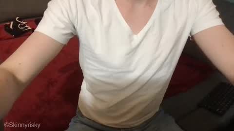 Snapshot of skinnyrisky chatting on 01/10/26, 07:37 skinnyrisky online show from 01/10/26, 07:37