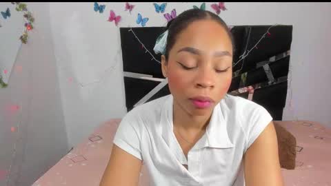 Snapshot of skinnysamantha chatting on 11/25/25, 07:08 SAMANTHA online show from 11/25/25, 07:08