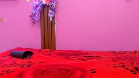 sofia online show from 09/28/25, 01:16