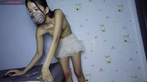skinnythai4u online show from 05/01/26, 12:21