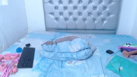 Snapshot of skinnyy_andtight chatting on 02/28/25, 06:10 Alexa online show from 02/28/25, 06:10