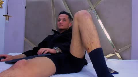 SkinnyZeth online show from 10/09/25, 05:49