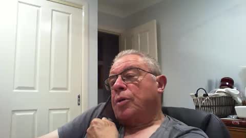 Snapshot of skipper1970 chatting on 03/11/26, 08:42 Skipper1970 online show from 03/11/26, 08:42