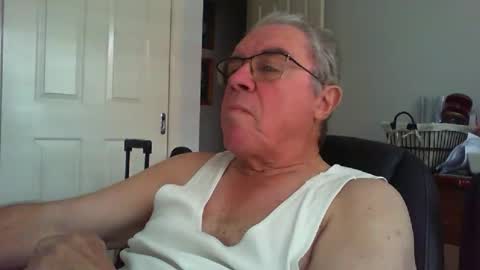 Snapshot of skipper1970 chatting on 04/06/26, 01:25 Skipper1970 online show from 04/06/26, 01:25
