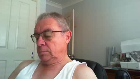 Snapshot of skipper1970 chatting on 07/22/26, 05:21 Skipper1970 online show from 07/22/26, 05:21
