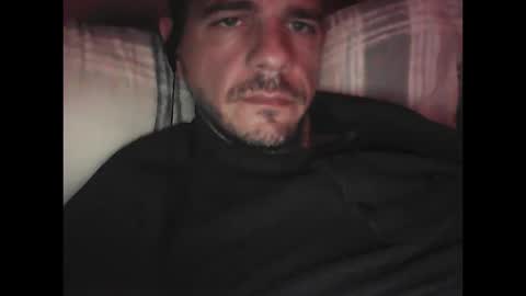 Snapshot of skippy6988 chatting on 10/10/25, 01:59 Easy-E online show from 10/10/25, 01:59