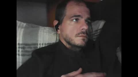 Snapshot of skippy6988 chatting on 10/10/25, 07:35 Easy-E online show from 10/10/25, 07:35