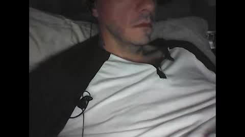 Snapshot of skippy6988 chatting on 10/19/25, 02:07 Easy-E online show from 10/19/25, 02:07