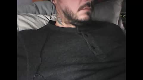 Snapshot of skippy6988 chatting on 11/08/25, 06:51 Easy-E online show from 11/08/25, 06:51