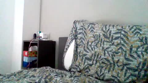 Snapshot of skippyhihi chatting on 10/01/25, 07:47 skippyhihi online show from 10/01/25, 07:47