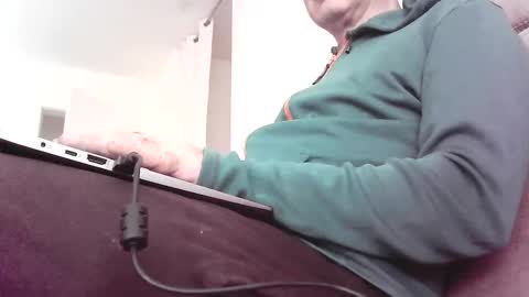 Snapshot of sklave_frank_sub chatting on 01/31/25, 08:32 Slave Frank online show from 01/31/25, 08:32