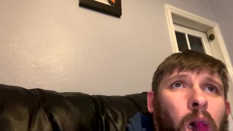 Snapshot of skuzzy25 chatting on 12/29/24, 01:13 skuzzy25 online show from 12/29/24, 01:13