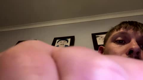 Snapshot of skuzzy25 chatting on 03/02/25, 05:12 skuzzy25 online show from 03/02/25, 05:12