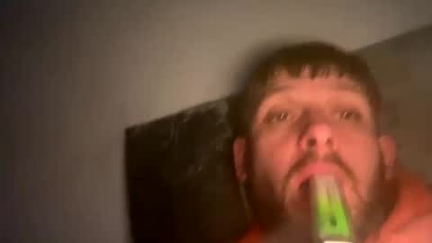 Snapshot of skuzzy25 chatting on 03/04/25, 01:34 skuzzy25 online show from 03/04/25, 01:34