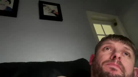 Snapshot of skuzzy25 chatting on 03/07/25, 09:40 skuzzy25 online show from 03/07/25, 09:40