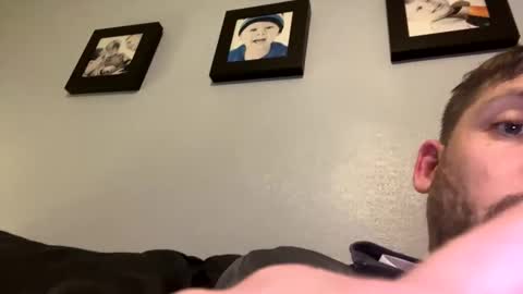 Snapshot of skuzzy25 chatting on 03/08/25, 10:56 skuzzy25 online show from 03/08/25, 10:56