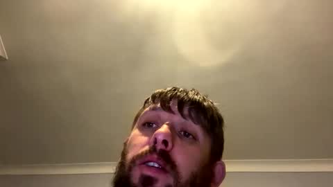 Snapshot of skuzzy25 chatting on 10/19/25, 02:01 skuzzy25 online show from 10/19/25, 02:01