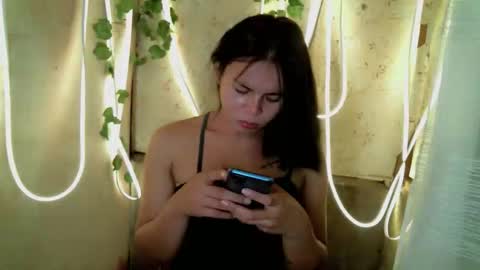 Snapshot of sky_andrea chatting on 04/08/26, 12:49 Mj online show from 04/08/26, 12:49