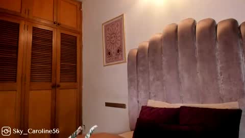 Sky Caroline online show from 05/13/26, 09:22