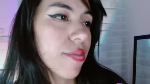 Snapshot of sky_girl1 chatting on 01/29/25, 02:10 Mile online show from 01/29/25, 02:10