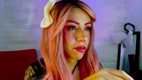 Snapshot of sky_girl1 chatting on 12/01/25, 04:45 Mile online show from 12/01/25, 04:45