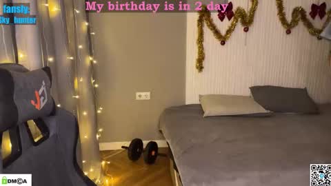 sky_hunter online show from 12/15/25, 01:48