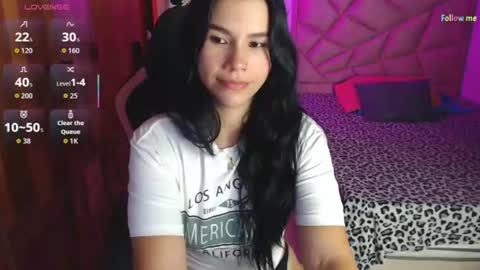 Snapshot of sky_lover_ chatting on 06/28/26, 09:04 Sky online show from 06/28/26, 09:04