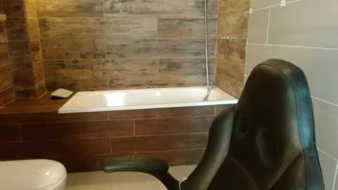 Snapshot of sky_winter chatting on 02/22/26, 03:54 S O F I online show from 02/22/26, 03:54