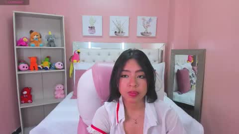 Snapshot of sky_winter chatting on 02/26/26, 02:27 S O F I online show from 02/26/26, 02:27