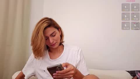 Snapshot of skyamber8v2 chatting on 03/08/26, 02:04 Vi online show from 03/08/26, 02:04