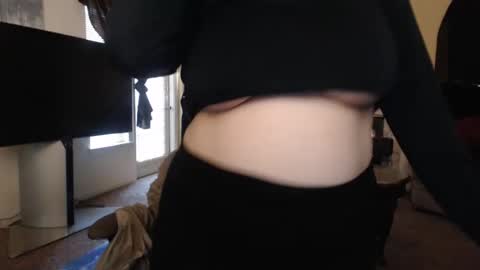 SKYLE   online show from 03/11/25, 10:42