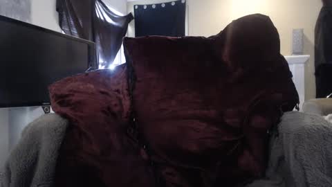 SKYLE   online show from 09/25/25, 08:01