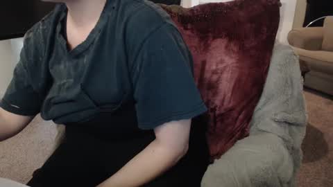 SKYLE   online show from 09/27/25, 04:34