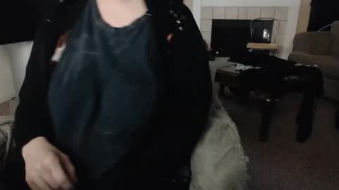 SKYLE   online show from 10/31/25, 08:54