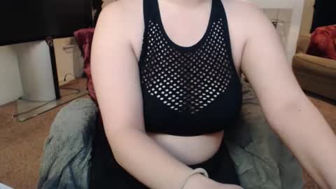 SKYLE   online show from 11/14/25, 07:18