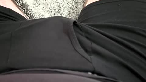 Snapshot of skyblu2031 chatting on 02/04/25, 10:54 skyblu2031 online show from 02/04/25, 10:54