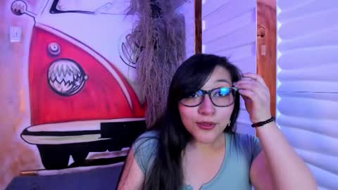 skye_bluee_ online show from 10/14/25, 03:18