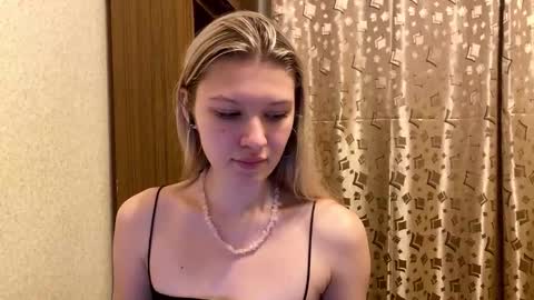 skyedavis online show from 12/22/25, 07:00