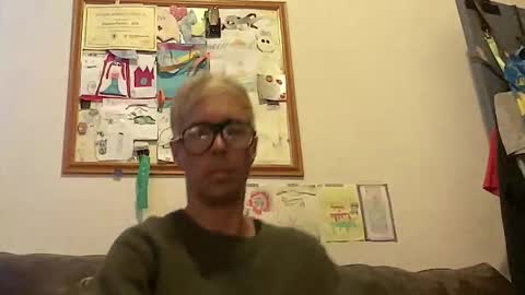 Snapshot of skyfly333 chatting on 03/17/26, 04:32 IAN HARD online show from 03/17/26, 04:32