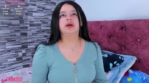 Snapshot of skyhotgirl chatting on 02/17/25, 06:59 Sky online show from 02/17/25, 06:59