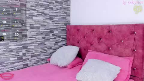 Snapshot of skyhotgirl chatting on 10/09/25, 07:12 Sky online show from 10/09/25, 07:12