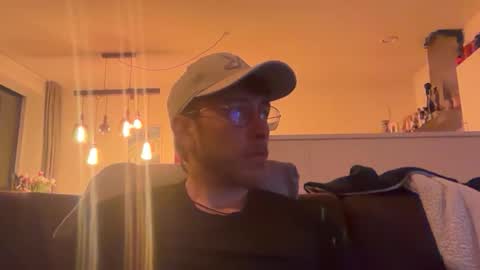 skyisthelimit1995 online show from 03/25/26, 08:48