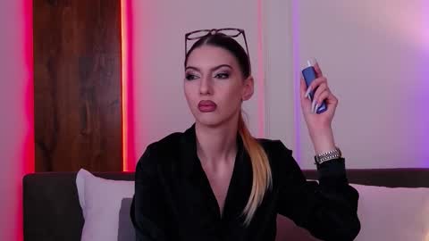 SkylarSpark online show from 10/18/25, 08:31