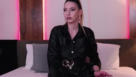 SkylarSpark online show from 10/22/25, 08:52