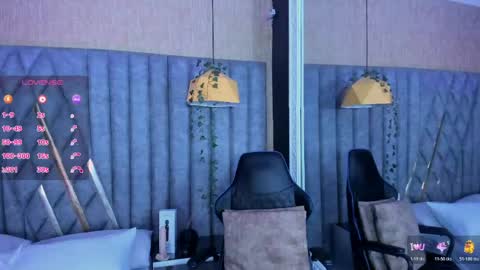 Snapshot of skylerbloom chatting on 04/13/26, 03:23 skylerbloom online show from 04/13/26, 03:23