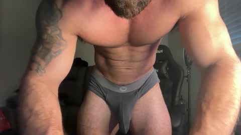 Snapshot of skylerflexes chatting on 05/06/26, 10:48 Skyler Flexes online show from 05/06/26, 10:48