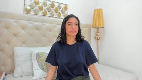 Snapshot of skylerwhite02 chatting on 02/07/26, 03:43 Skyler online show from 02/07/26, 03:43